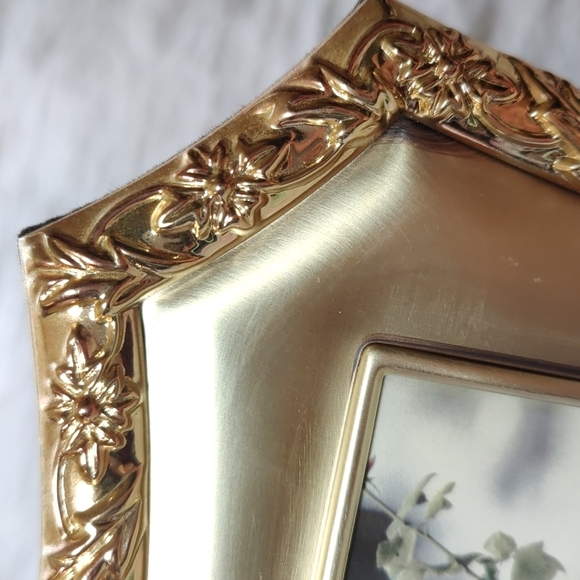 Rose Gold Toned Floral Engraved Metal Picture Frame - Picture 2 of 14